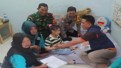 Beri Motivasi, Koptu Slamet Babinsa Kelurahan Pakunden Kunjungi Anak Disabilitas