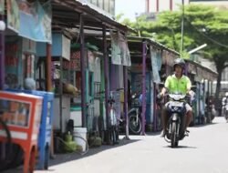 Prihatin Nasib Pedagang Kaki Lima dan Pembangunan  Alun alun Kota Kediri, LSM Kediri Gelar Aksi Damai