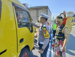 Polres Ngawi  Libatkan  Tokoh Wayang Saat Operasi Patuh Semeru 2024 Ajak Masyarakat Tertib Lalin