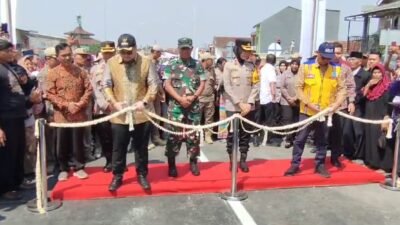 Peresmian Jembatan Jung Biru Oleh Bapak Bupati Kediri Hanindhito Untuk Menambah Geliat Ekonomi Di Kediri