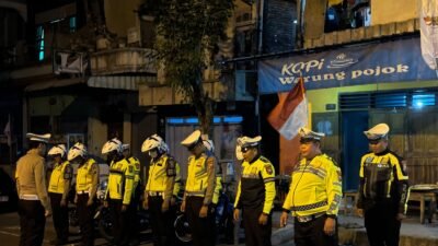 CIPTAKAN RASA AMAN SATLANTAS POLRES KEDIRI TINGKATKAN PATROLI BLUE LIGHT DAN PENGATURAN LALULINTAS MALAM HARI