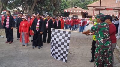 Polsek Kandat Pam dan Monitoring Giat Gerak Jalan Kreasi PHBN 2024