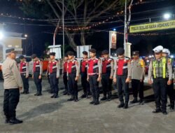 ANGGOTA SAT LANTAS POLRES KEDIRI LAKSANAKAN GIAT PENGAMANAN PERSIK BERSHOLAWAT DI DEPAN KANTOR DISHUB KAB. KEDIRI