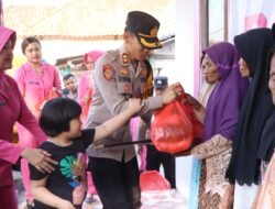 Lagi, Polres Tuban Beri Bantuan Air Bersih dan Sembako untuk Warga Terdampak Kemarau