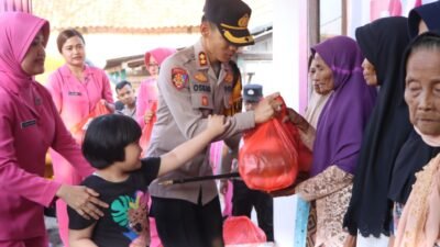 Lagi, Polres Tuban Beri Bantuan Air Bersih dan Sembako untuk Warga Terdampak Kemarau