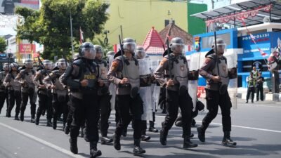 Masuki Masa Pilkada Serentak, Polres Blitar Kota Gelar Pasukan dan Simulasi SISPAMKOTA dalam Rangka Pilkada Serentak 2024 Kota Blitar