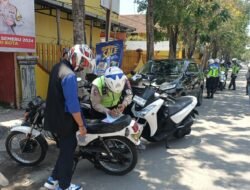 Sejumlah Pengendara Sepeda Motor Yang Nekad Melawan Arus Di Jalan Brigjen Katamso Terkena Tilang Satlantas Polres Kediri