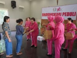 Semangat HKGB ke-72, Bhayangkari Cabang Bojonegoro Gelar Baksos untuk Masyarakat