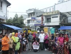 Rumah zakat meriahkan moment hari ibu di CFD Dhoho