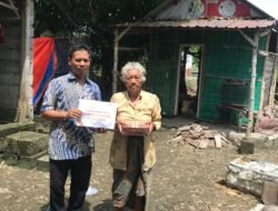 Pasca banjir Jombang, Rumah Zakat menyalurkan program Berbagi makanan untuk keluarga