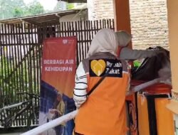 BERBAGI AIR KEHIDUPAN UNTUK MASYARAKAT TERDAMPAK BANJIR BANDANG DESA JAMBEARUM SUMBERJAMBE