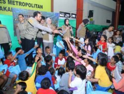 Polri Dirikan Dapur Lapangan dan Gelar Trauma Healing untuk Korban Kebakaran di Kebon Kosong
