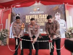 Kapolda Jatim Irjen Pol Imam Sugianto meresmikan revitalisasi Gedung di Mapolres Kediri