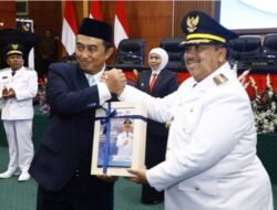 Gubernur Jawa Timur Pimpin Prosesi Sertijab Dan Penyampaian Visi Misi Bupati dan Wakil Bupati Jombang Periode 2025-2030