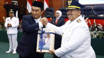 Gubernur Jawa Timur Pimpin Prosesi Sertijab Dan Penyampaian Visi Misi Bupati dan Wakil Bupati Jombang Periode 2025-2030