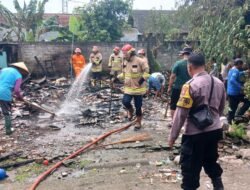 Kebakaran Rumah di Banaranwetan, Polsek Bagor Bergerak Cepat