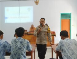 Mencegah kenakalan remaja, khususnya tingkat pelajar, Polsek Gurah memberikan edukasi di sekolahan