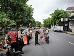Patroli Kota dan Berbagi Jumat Berkah, Satsamapta Polres Nganjuk Jaga Kamtibmas Tetap Kondusif