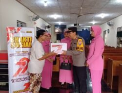 Polsek Kandat bersama Bhayangkari Gelar Bakti Sosial Religi