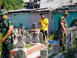 Kompak, TNI dan Polisi Bakti Religi Sambut Hari Bhayangkara ke -79 Bersihkan Makam Pegirikan Surabaya