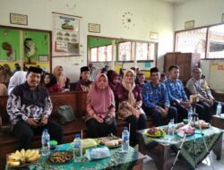 SDN Plosogenuk 2 Perak Tumbuhkan Generasi Berakhlak dan Berprestasi.