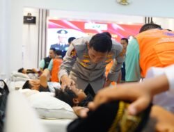 Bahagianya 100 Anak Ikuti Khitanan Massal Sambut Hari Bhayangkara ke-79 di Polres Ponorogo