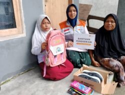 Rumah Zakat Salurkan Bantuan Pendidikan Untuk Yatim-piatu