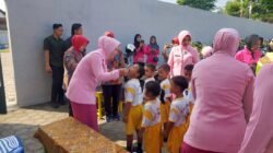 Pengurus Yayasan Kemala Bhayangkari Cabang Nganjuk Gelar Pemberian Vitamin A untuk Siswa TK Kemala Bhayangkari 50