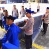 Polri Berangkatkan Bantuan Kemanusiaan ke NTT untuk Bantu Korban Banjir dan Longsor