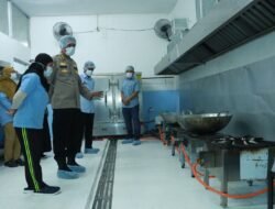 Itwasda Polda Jatim Lakukan Pengawasan SPPG Polres Gresik Pastikan Kualitas dan Kebersihan MBG