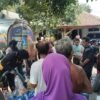 Polri Untuk Masyarakat : Polisi Datangkan Dua Tangki Air Bersih untuk Warga Kenduruhan Pasuruan