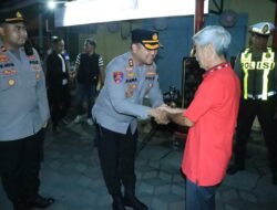 Pastikan Imlek Kondusif, Kapolres Gresik Tinjau Pengamanan di Klenteng Kim Hin Kiong
