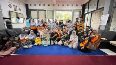 PAGUYUBAN MADANI RUMAH ZAKAT KEDIRI BERBUKA BARENG DISPERDAGIN DAN DINKES KOTA KEDIRI