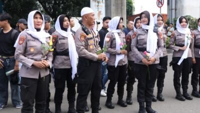 Sejukkan Ramadhan, Polda Metro Jaya Kedepankan Pendekatan Humanis Dan Tim Sholawat Dalam Pelayanan Penyampaian Aspirasi Mahasiswa