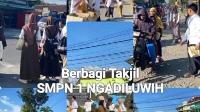 Siswa SMPN 1 Ngadiluwih Melakukan Aksi Pembagian Takjil Gratis diDepan SMPN 1 Ngadiluwih.