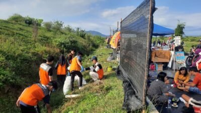 Relawan Rumah Zakat Turut Aksi Bersih Sampah di Kawasan Bandara Dhoho Kediri